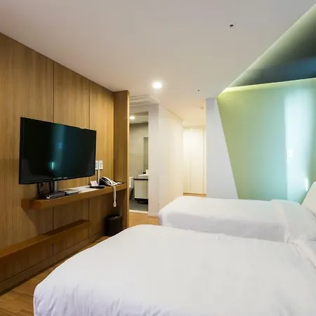 Vistacay Hotel Worldcup Seogwipo Room photo